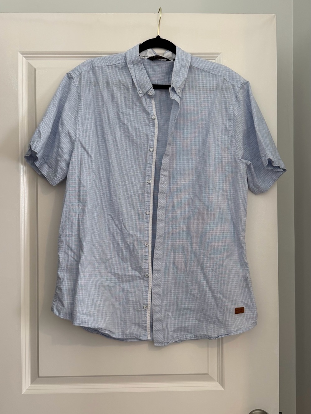 Casual Light Blue Short-Sleeve Button-Down Shirt
